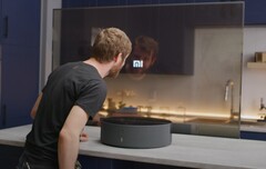 The Mi TV Lux looks great, but it is not all that usable. (Image source: Linus Tech Tips)