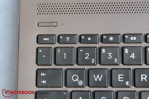 HP has gone with a small power button too
