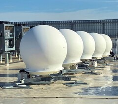 Iridium wants the FCC to block SpaceX from using the 19.4 to 19.6 and 29.1 to 29.3 GHz bands across 28 pending gateway applications.