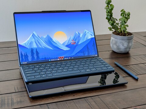 Lenovo Yoga Book 9 14IAH10 convertible review: Double the screen without double the weight