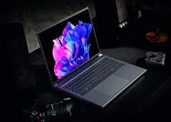 The Acer Swift X 16 weighs 1.97 kg (4.35 lbs). (Source: Acer) 