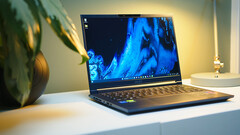 MSI Stealth 14 Studio sees a generous discount on Best Buy (Image source: Notebookcheck Reviews)