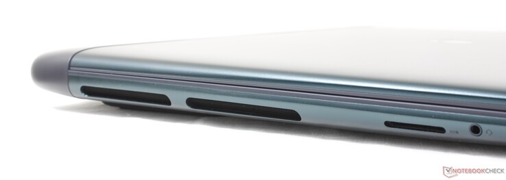 Left: SD card reader, 3.5 mm headset