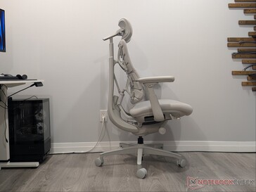 Right of the LiberNovo Omni.