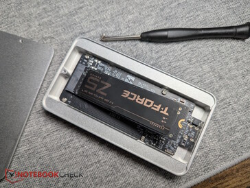 Insert an SSD