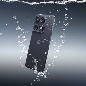 The Motorola Signature smartphone comes with IP69/IP68 water resistance rating (Image source: Motorola)