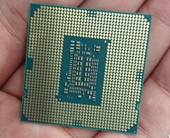 The i5-10400 CPU may launch in April after all. (Image Source: Unikoshardware)