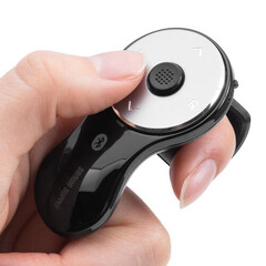 The Sanwa Supply thumb mouse can be worn all day for remote mousing on computers, tablets, and phones. (Source: Sanwa Supply)