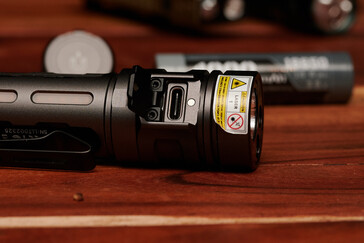 SK06 USB port