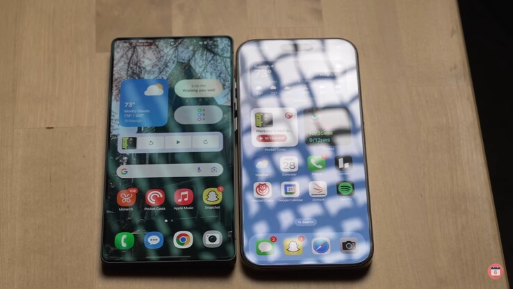 Galaxy S25 Ultra vs iPhone 16 Pro Max display reflectiveness. (Image source: 6 Months Later on YouTube)