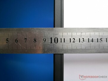 Side bezels are narrow but not quite as narrow as on the competing Razer Blade Pro 17 or MSI GS75