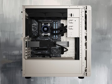 Maingear Retro98 prebuilt gaming PC with RTX 5090 is shown (Image source: Maingear PR with edits)