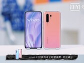 The Vivo X30 in the wild, apparently. (Source: Weibo)