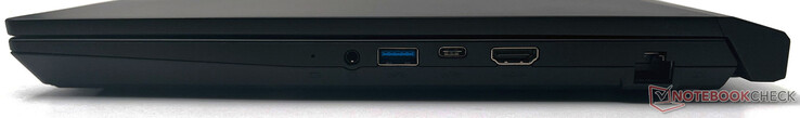 Right: Battery LED, 3.5 mm combo audio jack, USB 3.2 Gen1 Type-A, USB 3.2 Gen1 Type-C, HDMI 2.0b-out, RJ-45 Gigabit Ethernet