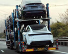 Old vs new 2025 Model Y rears (Image source: OnlyBuyaTesla/X)