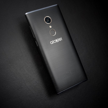 The Alcatel 5 in Metallic Black. (Source: Alcatel)