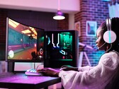 The Evnia 27M2C5200W builds on its 'M1' predecessor with a tweaked design and an improved VA panel. (Image source: Philips)