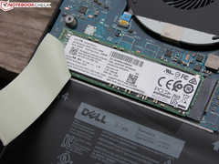 SSD with cooling pad