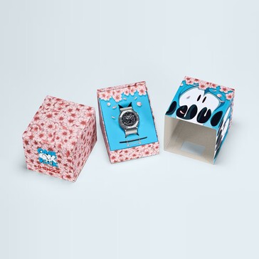 The special package decked out in cherry blossom pattern. (Image source: Casio)