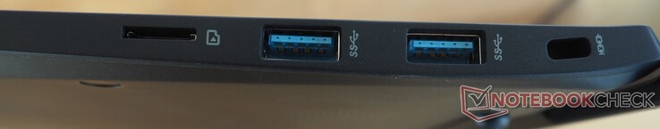 Right: microSD, 2x USB-A 3.2 Gen 2, Kensington lock