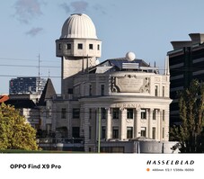 Oppo Find X9 Pro with teleconverter 20x zoom