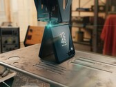 Spider-Man's fabricator makes him a Galaxy Z Flip 8.