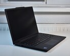 Maximum efficiency: Lenovo ThinkPad T14s Gen 6 shows why Lunar Lake is the perfect choice for business laptops, pictured: Lenovo ThinkPad T14s Gen 6 (Image source: Benjamin Herzig/Notebookcheck.com)