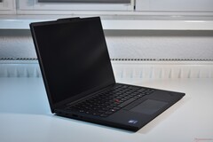 Maximum efficiency: Lenovo ThinkPad T14s Gen 6 shows why Lunar Lake is the perfect choice for business laptops, pictured: Lenovo ThinkPad T14s Gen 6 (Image source: Benjamin Herzig/Notebookcheck.com)