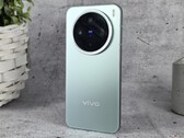 The Vivo X200 FE is India's version of the Vivo X200 Pro Mini (pictured). (Image source: Notebookcheck)