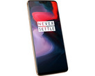 A few OnePlus 6 devices are suffering from flickering at high brightness levels.