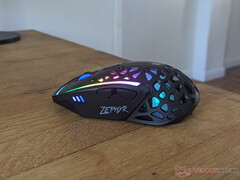 The Zephyr Gaming Mouse is an interesting experiment, but our prototype has many shortcomings. (Image source: Notebookcheck)