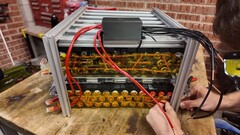 An image of the battery pack built out of batteries from vapes (Image source: Chris Doel, screenshot)