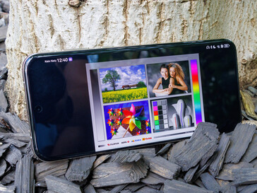 Huawei Pura 70 Ultra outside