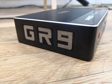 Left: No ports