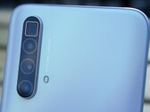 The 5x periscope is one of those high-end features we do not really see on US$570 handsets. (Image Source: Android Police)