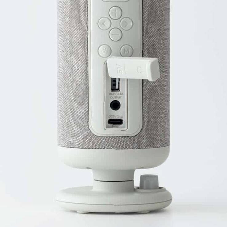 The Crankspeaker can charge smartphones through its USB-A port. (Image source: Rhythm)