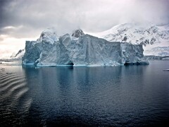 A picture of an iceberg