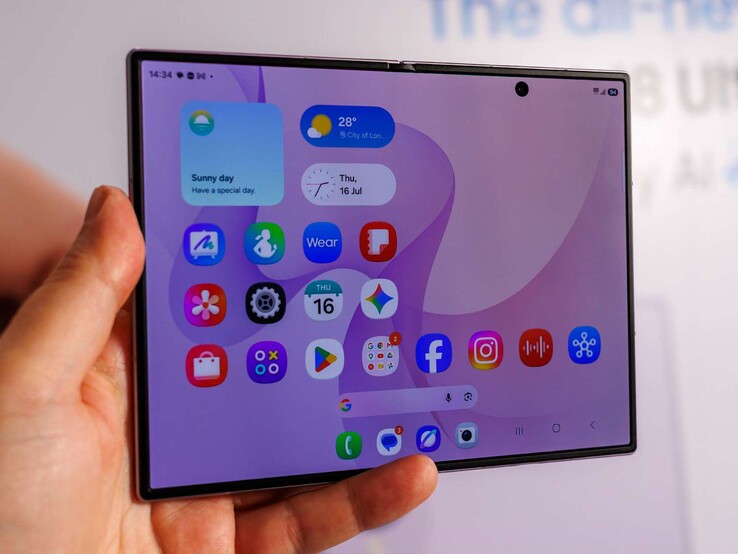 Galaxy Z Fold 8 inner screen