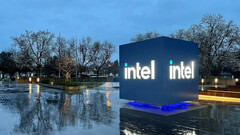 SoftBank will not seek for a seat in the board of Intel. Intel logo cube pictured. (Image source: Intel)