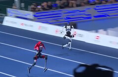 Chinese Tiangong Ultra (right) and Honor Lightning (left) beat Usain Bolt’s 100m world record.
