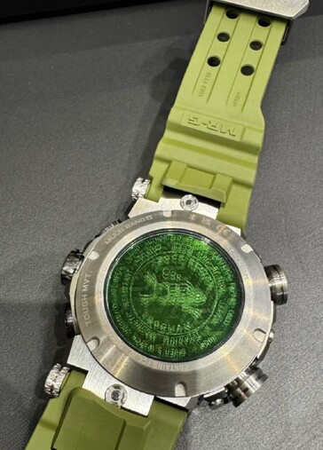 An engraved Frogman logo on the back case. (Image source: Great G-Shock World)