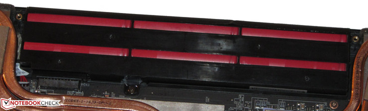 The battery features a capacity of 41 Wh.