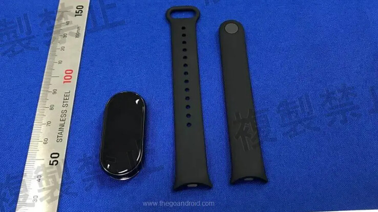 An alleged photo of the Xiaomi Smart Band 8. (Image source: GoAndroid)