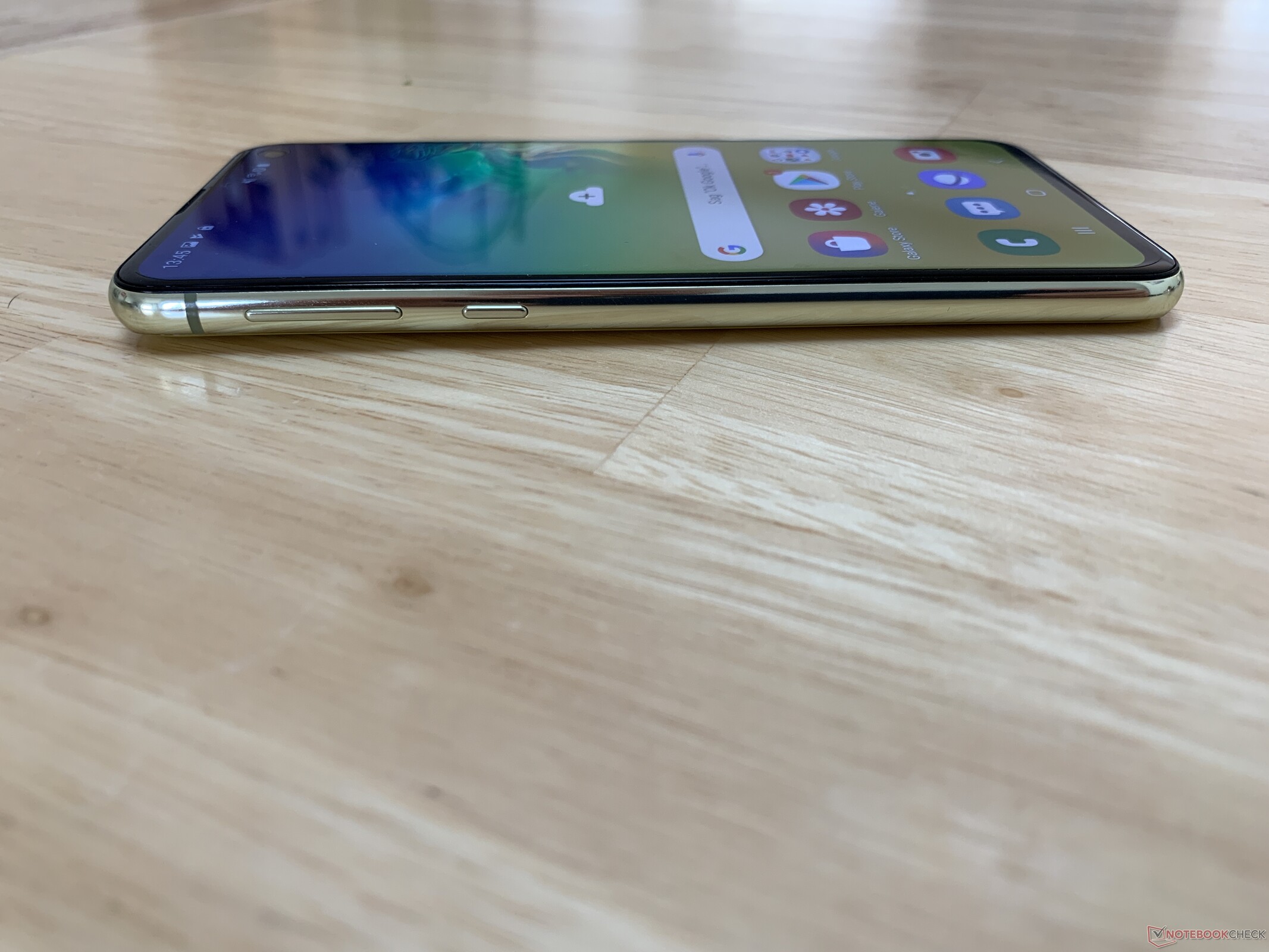 s10e size in inches