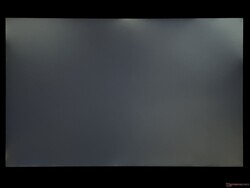Visible backlight bleed along the edges