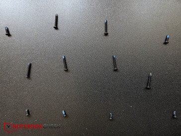Take note! 12 screws, 3 different lengths