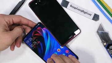 The Vivo NEX Dual Display teardown (Image source: JerryRigEverything)