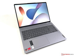 Review: Lenovo IdeaPad Flex 5 16 G8. Review device provided by: