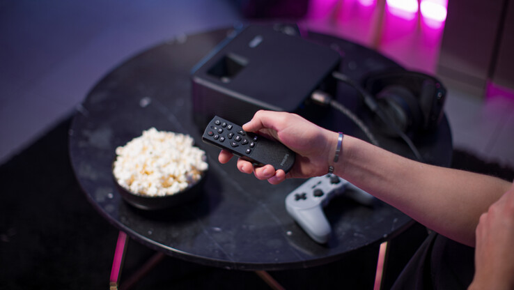 The GamePix 900 will ship with a compact remote control. (Image source: Philips)