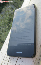 Huawei Nova 2 Smartphone Review - NotebookCheck.net Reviews